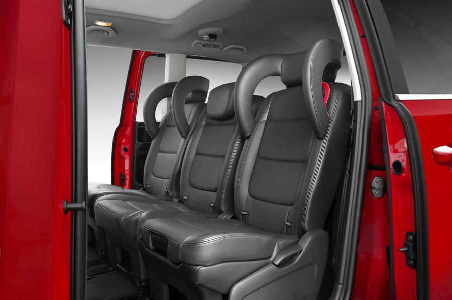  Seat Alhambra 4x4 2011 года  (фото 40 из 46)